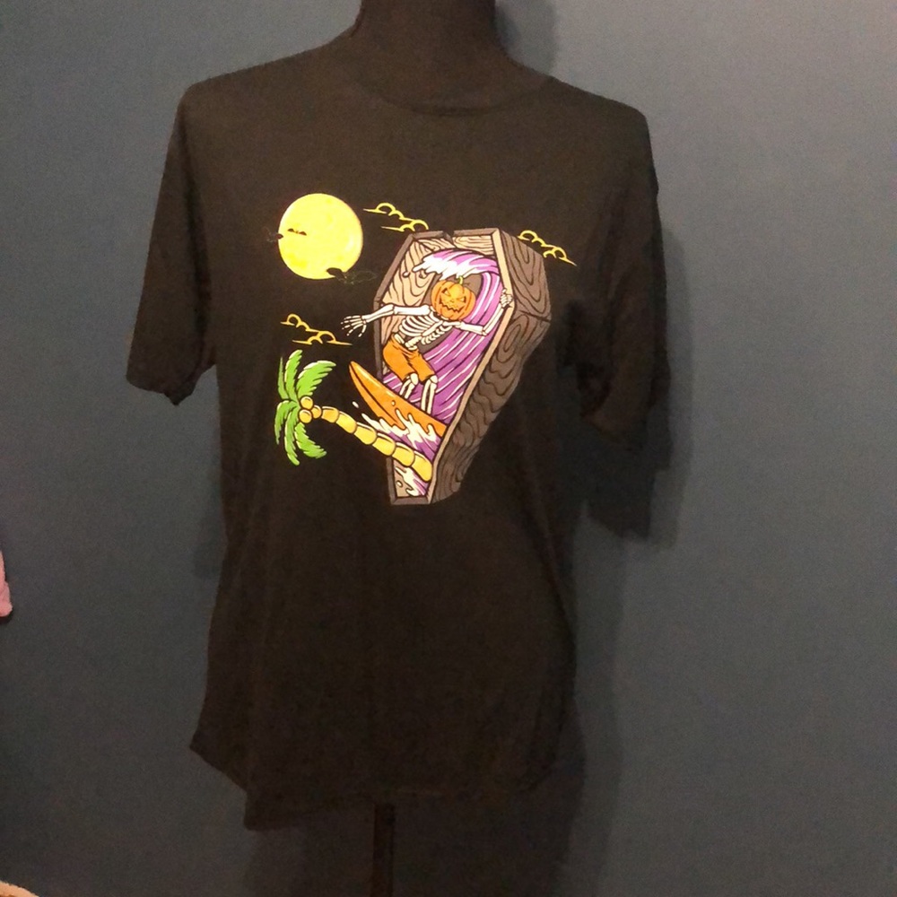 Halloween Pumpkin Skeleton Surfing T-Shirt